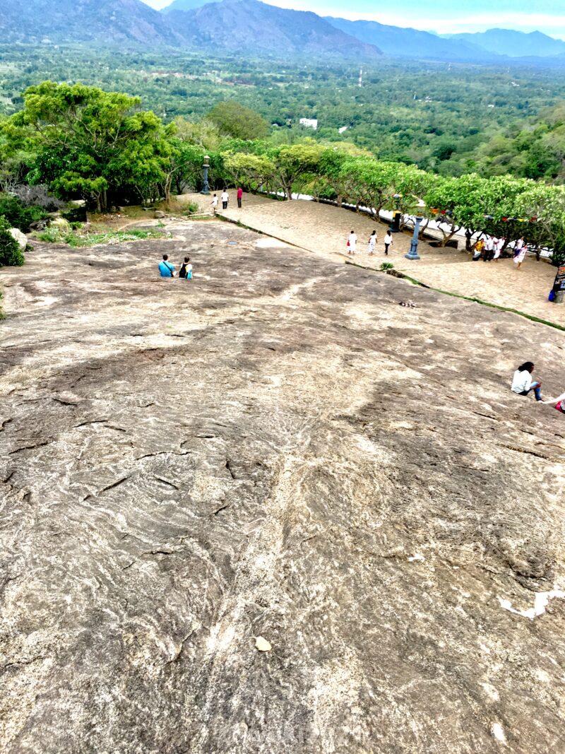 石窟寺院の岩山からの眺望