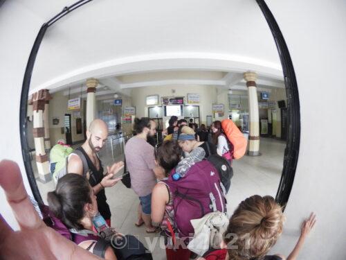 キャンディ駅の切符売り場